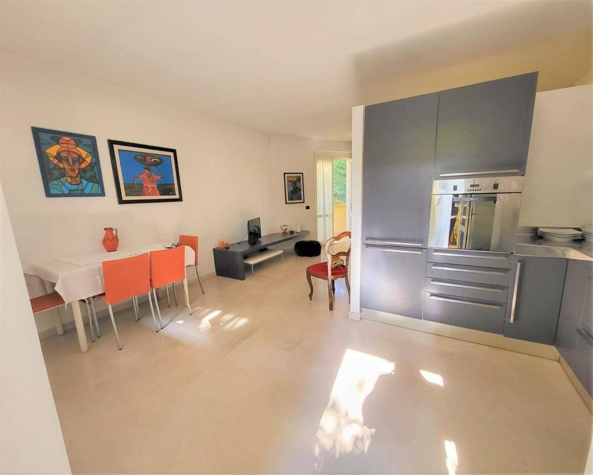 Apartamento Il Viale Massa  Habitación foto